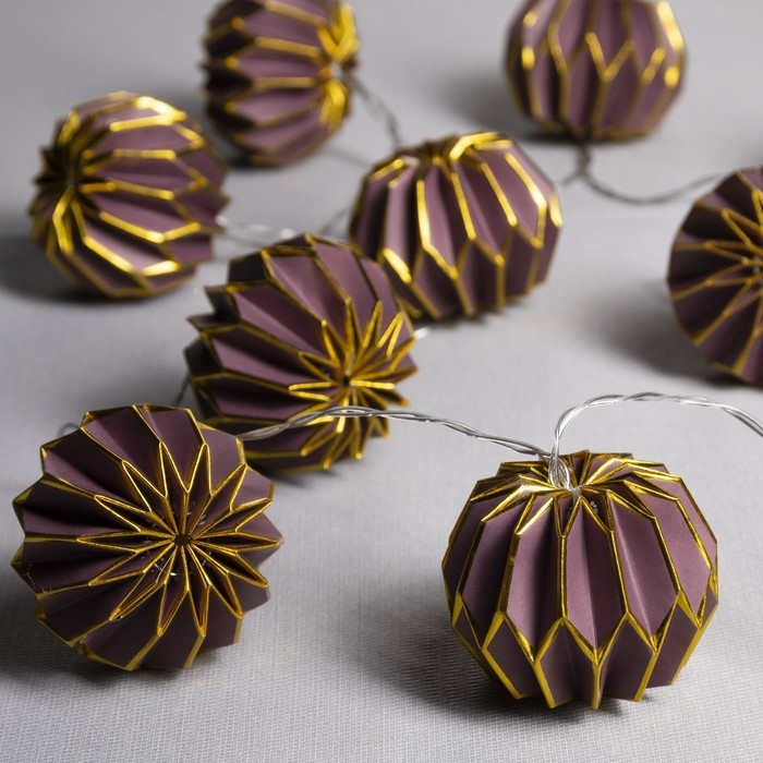 Гирлянда &laquo;Нить&raquo; 2 м с насадками &laquo;Фиолетовый фонарик&raquo;, IP20, прозрачная нить, 10 LED, батарейки AAх2 (нет в комплекте), свечение тёплое белое