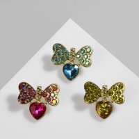 Брошь &laquo;Сердце&raquo; с бантиком, цвет МИКС в золоте (неделимая фасовка 12 шт., цена за шт.)