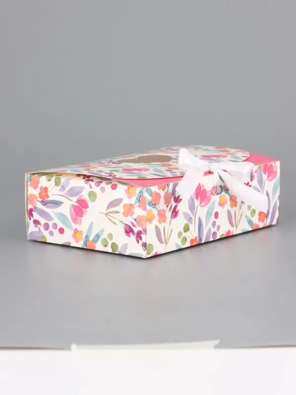 Подарочная коробка сборная с окном &laquo;Розовые цветы&raquo;, 16.5&times;11, 5&times;5 см