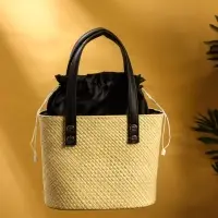 Сумка плетёная из пандана, 23&times;14&times;35 см, бежево-чёрная