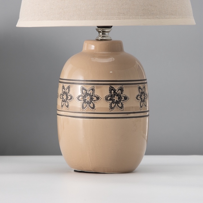 Настольная лампа с абажуром RISALUX &laquo;Августа&raquo;, Е14, 40 Вт, 22.5&times;22.5&times;36 см