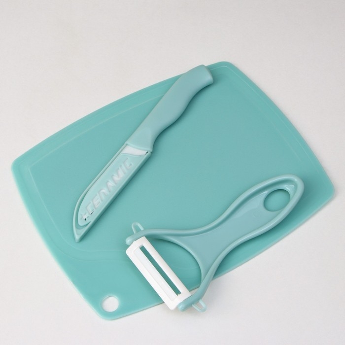 Набор кухонных принадлежностей Доляна &laquo;Керамик&raquo;, 3 предмета: нож 16 см, овощечистка 12 см, доска 19,5&times;15,5 см, цвет голубой