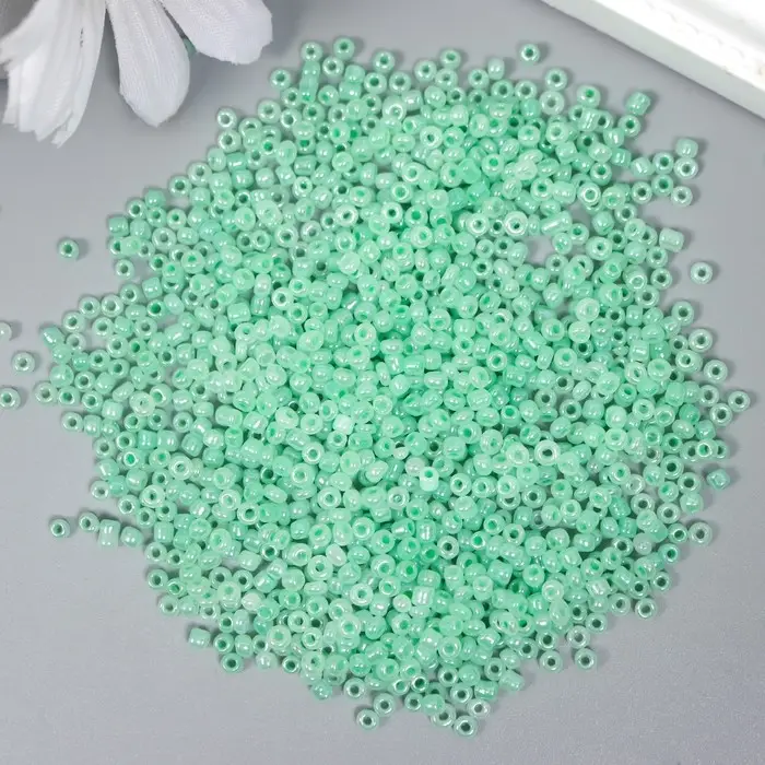 Бисер круглый размер 12/0 "Нежная мята" 20 гр