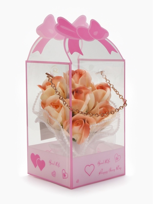 Набор из 6 нежных бело-розовых мыльных роз