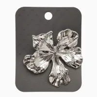 Брошь "Цветок лилии", цвет серебро