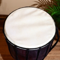 Сувенирный музыкальный инструмент барабан джембе "Тёмный" 60х25х25 см МИКС