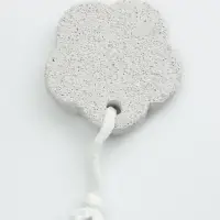 Пемза для педикюра &laquo;Цветок&raquo;, с подвесом, 7.5&times;7.5 см, в коробке, белая