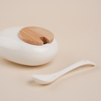 Набор банок фарфоровых с ложкой для сыпучих продуктов на подставке SL Home &laquo;Тренто&raquo;, 7 предметов: 3 банки 150 мл, подставка, 3 ложки