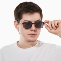 Очки солнцезащитные поляризационные, дужка 13.2 см, ширина 12.8 см, линза 4.3&times;5.5 см