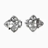 Зажим для кардигана "Ажур", лепестки, цвет белый в серебре