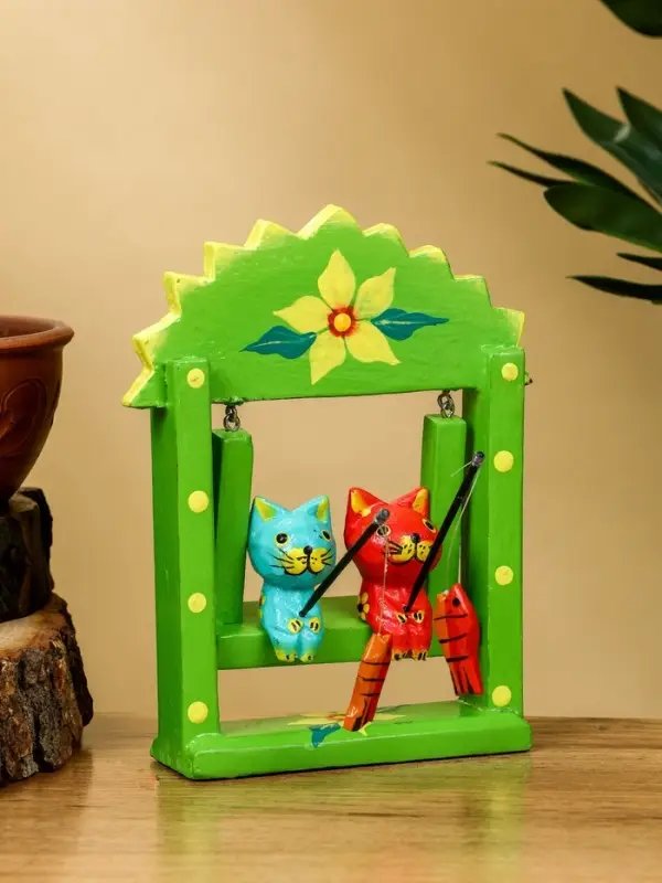 Сувенир "Котята на качелях" дерево 10х3,5х15 см, цв. зелёный