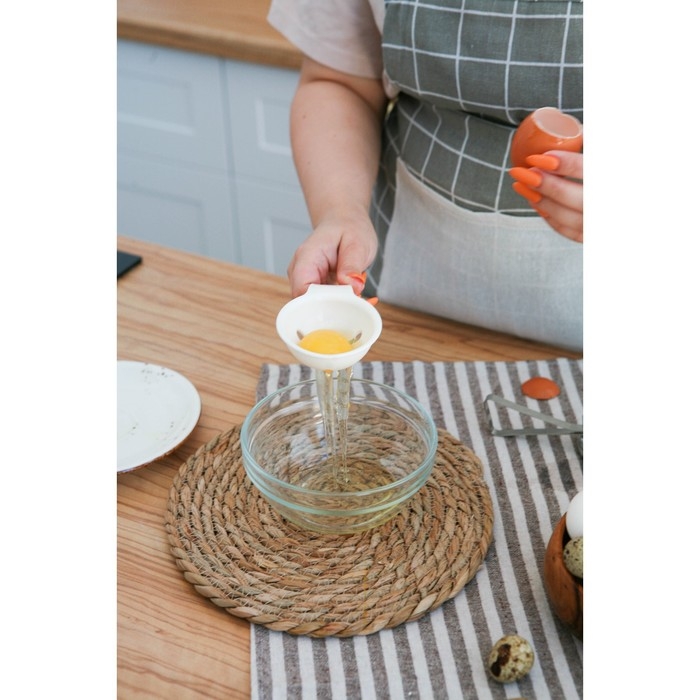 Сепаратор для яиц с фиксатором Доляна, 11&times;7,5&times;3,5 см, цвет белый