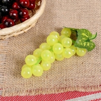 Муляж "Виноград" глянец, 22 ягоды 12 см, микс