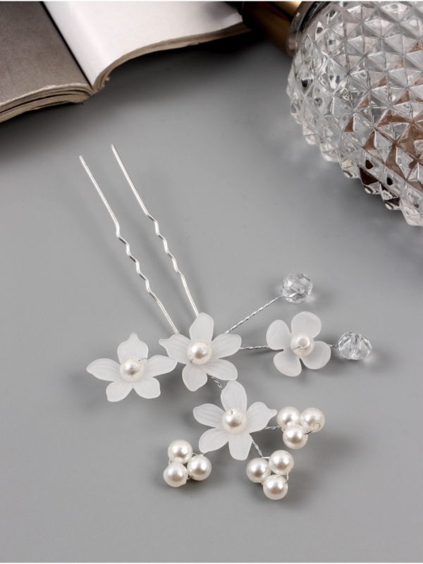 Шпилька для волос "Эмилия" цветник бусинки, 8х6 см, белый