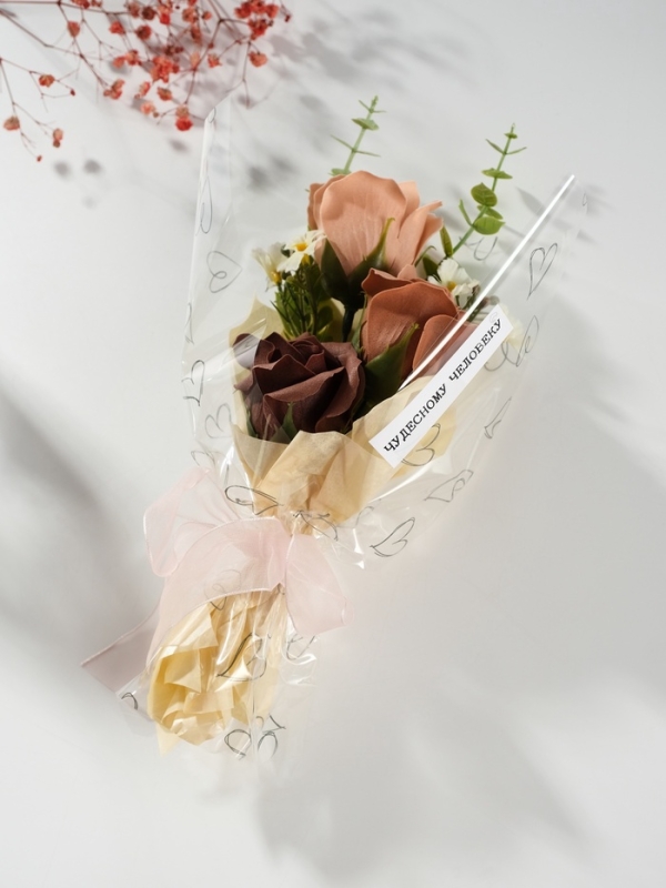 Букет из мыльных лепестков "Нежные цветы на подарок" красный 10х10х25,3 см