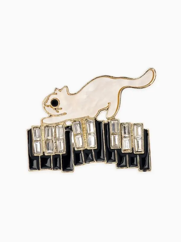 Брошь перламутровый "Котёнок" с пианино, цвет чёрно-белый в золоте