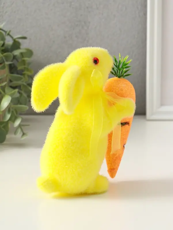 Сувенир пасхальный "Жёлтый заяц с морковкой" 6,5х12х15,5 см
