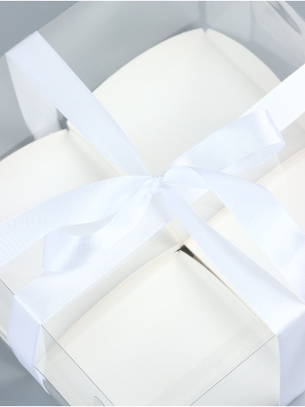 Коробка для пирожных 4 штуки , белая, 20 х 20 х 10 см