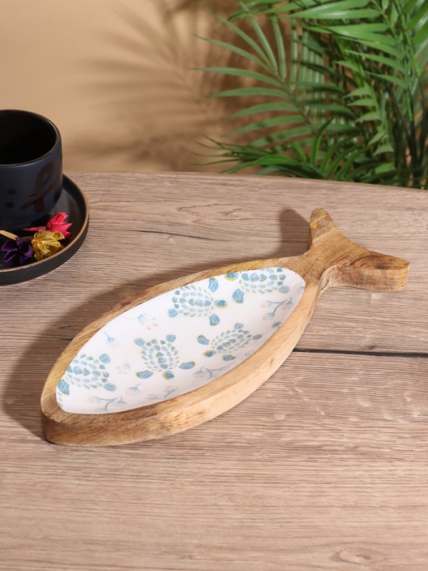 Блюдо в форме рыбки "Черепаха и цветы" дерево манго 32х11,5х2 см