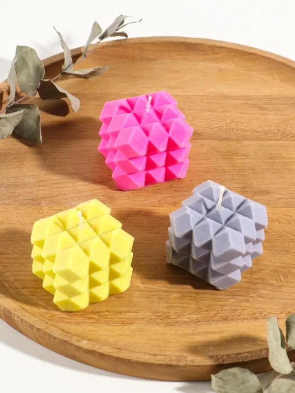 Свеча "Ромбики" 6х6х6 см, соевый воск МИКС