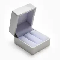 Футляр с подсветкой для 2 колец "Романтика",6*6*5 см, цвет белый