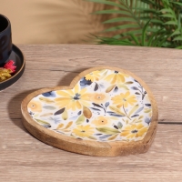 Блюдо в форме сердца &laquo;Желтые и синие цветы&raquo;, дерево манго, 20.5&times;20&times;2.3 см