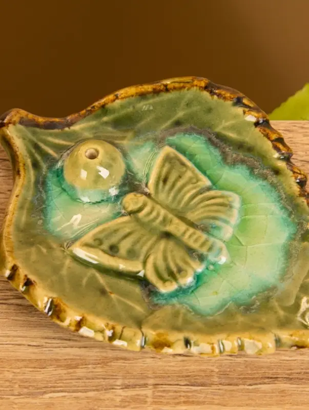 Подставка под благовония &laquo;Бабочка на листке&raquo;, 11&times;8&times;1 см, керамика, бежевая