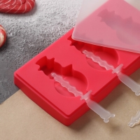 Форма для мороженого новогодняя Доляна &laquo;Снеговик&raquo;, силикон, 18&times;9&times;2 см, 3 ячейки, с палочками, цвет красный