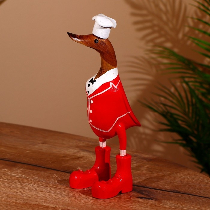 Сувенир "Утка-поварёнок " дерево 27 см