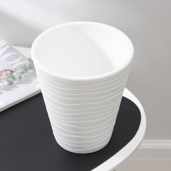 Кашпо для цветов со вставкой &laquo;Валенсия&raquo;, 5,2 л, цвет белый