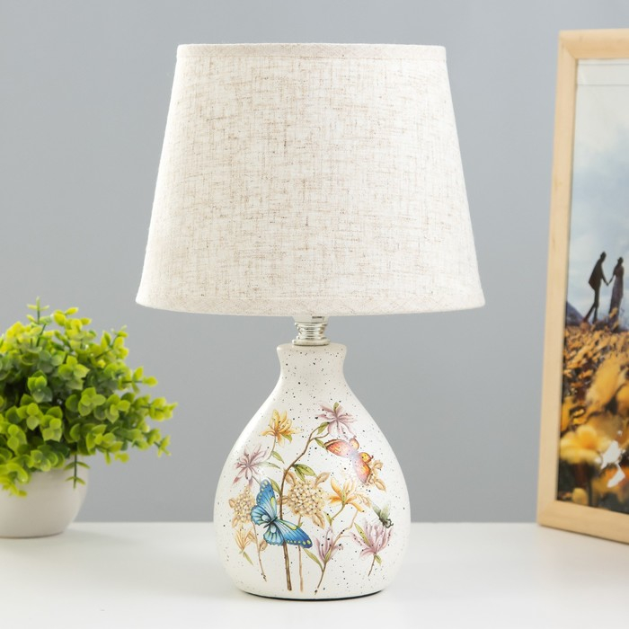 Настольная лампа 16812/1 E14 40Вт белый h.31см RISALUX Настольная лампа 16812/1 E14 40Вт белый h.31см RISALUX