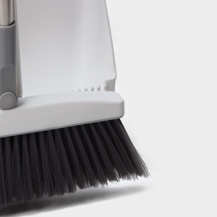 Щётка для пола Raccoon, 2 предмета: совок 27&times;25&times;88 см, щётка 26&times;94 см, цвет белый