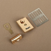 Застёжка для сумки, 3,5 &times; 2,6 см, цвет золотой