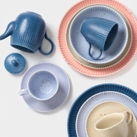 Кружка Доляна &laquo;Коралл&raquo;, 350 мл, фарфор, розовая