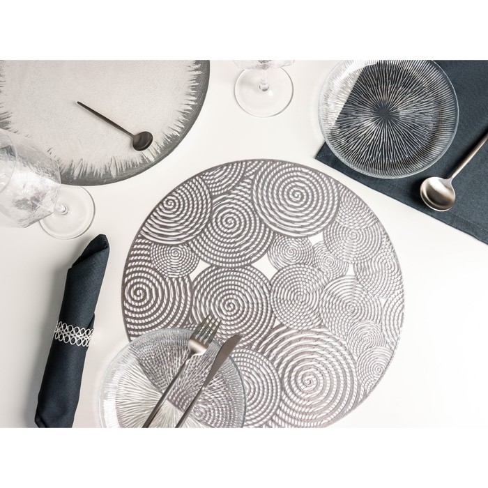 Салфетка сервировочная на стол &laquo;Гипноз&raquo;, d=38 см, цвет серебро