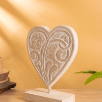 Сувенир на подставке "Сердце" дерево 20х9х27 см