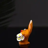 Фигура "Зайчик с цветами" 5х3х3.2 см