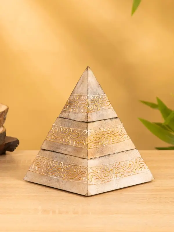 Шкатулка "Пирамидка" 15х15х20 см, МДФ, цв. бежевый