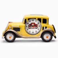 Часы настольные будильник детский с подсветкой "Жёлтая машина", с подвесом, циферблат d-7 см, 24 х 4