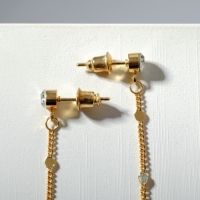 Серьги висячие &laquo;Цепь&raquo; с кругом, цвет белый в золоте, 5,5 см