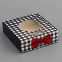 Коробка подарочная сборная с окном, упаковка, &laquo;Настоящему мужчине&raquo;, 10&times;10&times;3 см