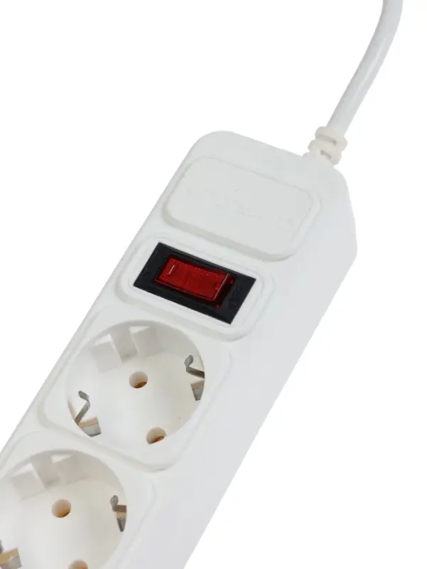 Сетевой фильтр СТАРТ, 5 розеток, 1,5 м, 10А, ПВС 3*0,75 мм2, с з/з, с выкл, IP 20, белый