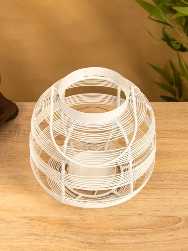 Подсвечник фонарь со стеклянной колбой, 19&times;19&times;18 см, d=9 см, металл, белый