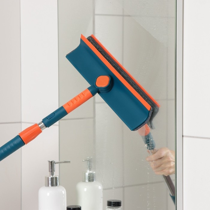 Щётка для окон Raccoon, телескопическая ручка 68(102) см, насадка из микрофибры 28&times;7 см, цвет МИКС