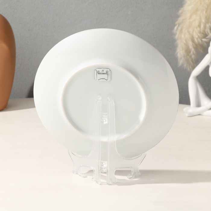 Тарелка декоративная &laquo;Зимушка&raquo;, с рисунком на холсте, настенная, D = 19,5 см