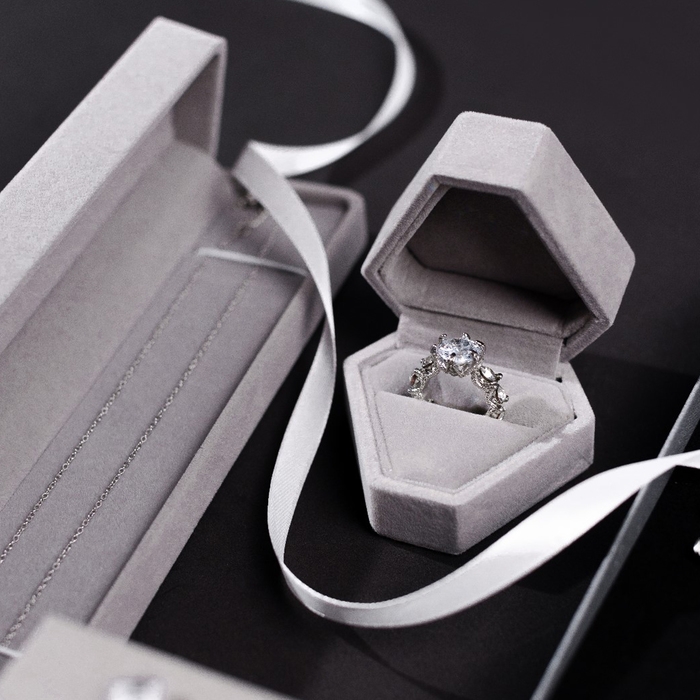 Футляр бархатный под серьги/кольцо &laquo;Кристалл&raquo;,6,5&times;6, цвет серый