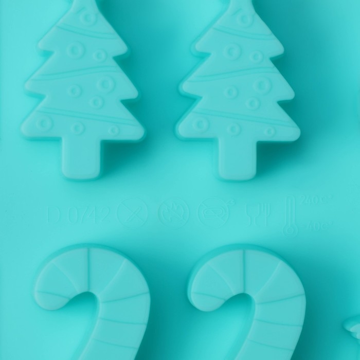 Форма для конфет и шоколада новогодняя Доляна &laquo;Новый год&raquo;, силикон, 21,5&times;10 см, 12 ячеек, цвет бирюзовый