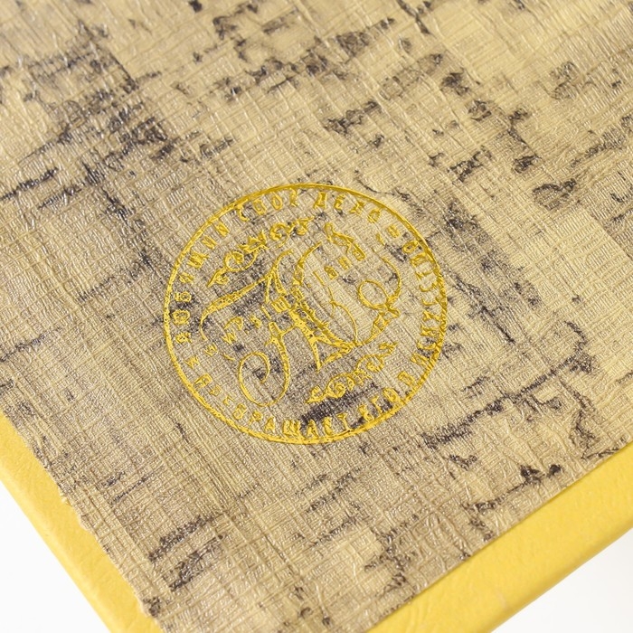 Сейф-книга дерево кожзам "Чёрный кот с ландышами в вазе" 21х13х5 см