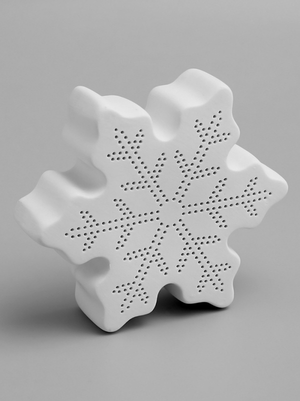 Светодиодная фигура "Снежинка" 13.2х11.6х4 см, 1 LED, LR44x3(в компл.), свечение тёплое белое