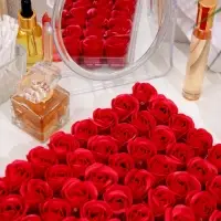 Мыльная роза, красная